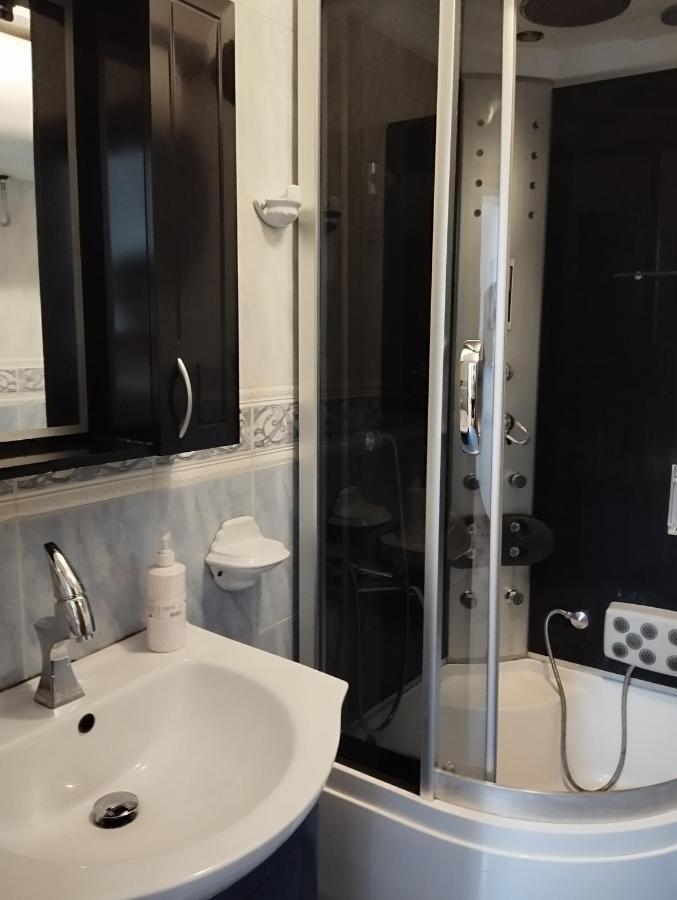 Bea City Center Apartment Тирана Екстер'єр фото