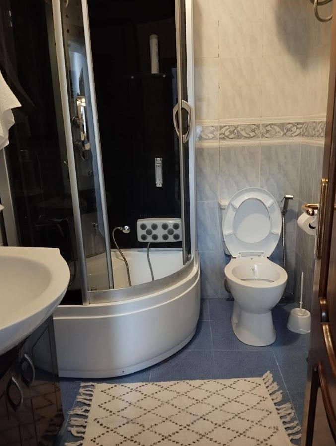 Bea City Center Apartment Тирана Екстер'єр фото